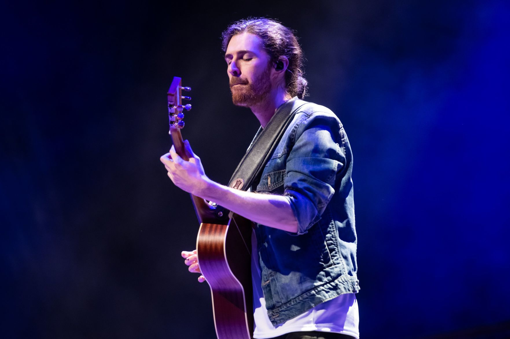 Hozier at Stifel Theatre